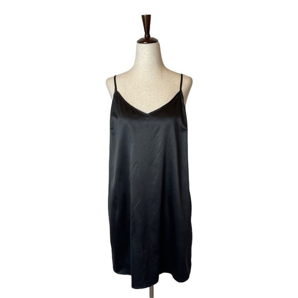 Modcloth Dresses & Skirts - Modcloth Black Slip Dress With Adjustable Spaghetti Straps & V-Neckline Size XL